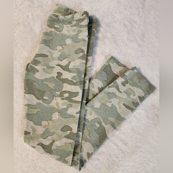 Gymboree Other - 🛍2/$12 or 3/15 Gymboree Sparkle Camo Leggings, Size M(8)
